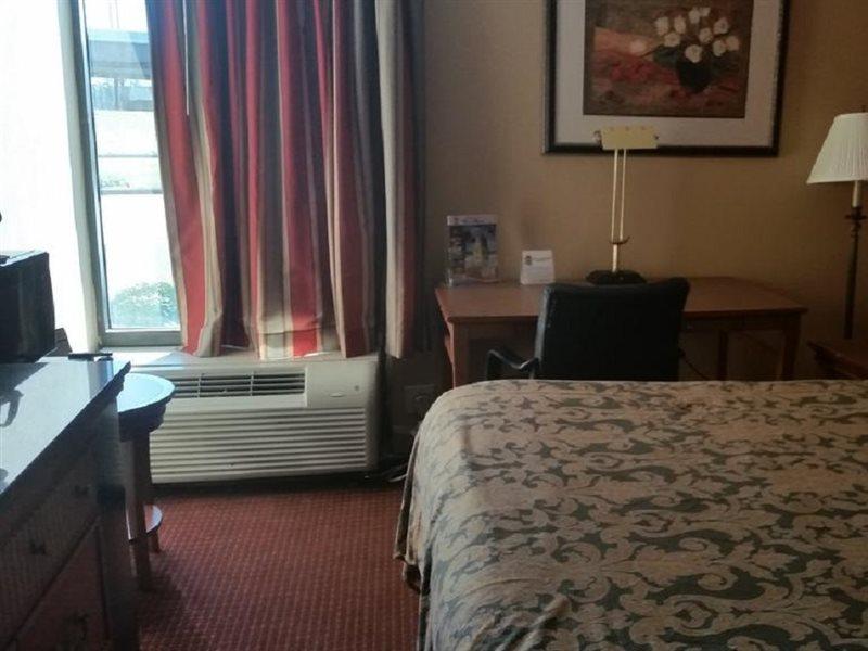 Super 8 By Wyndham Myrtle Beach/Market Common Area Bagian luar foto