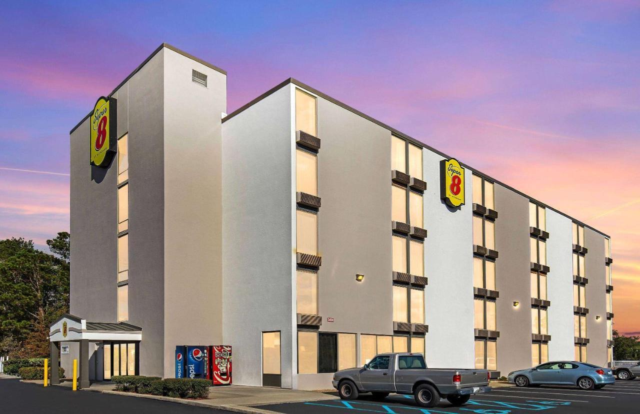 Super 8 By Wyndham Myrtle Beach/Market Common Area Bagian luar foto
