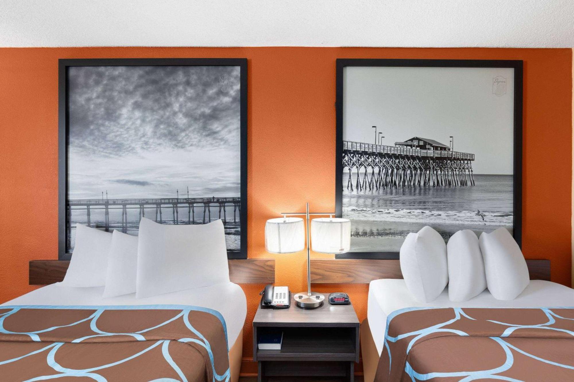 Super 8 By Wyndham Myrtle Beach/Market Common Area Bagian luar foto