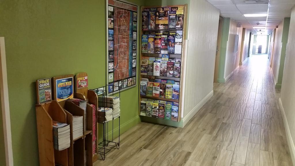 Super 8 By Wyndham Myrtle Beach/Market Common Area Bagian luar foto